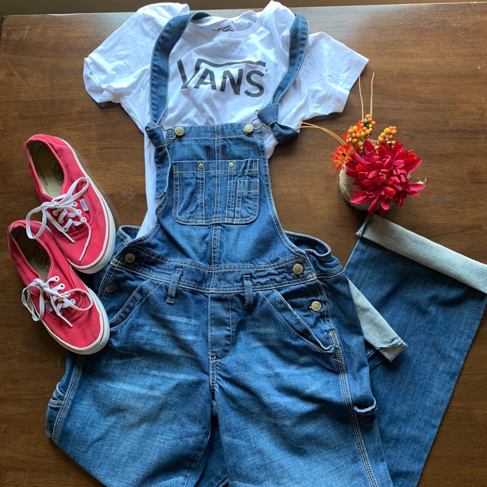 VANS Red & White W 7.5/ Men’s 6